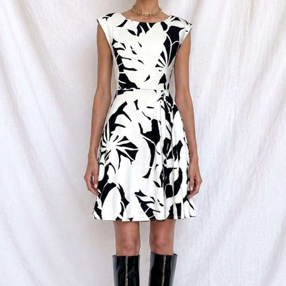 Vintage Y2K White Black Ann Taylor Knit Knee Length A-Line Cocktail Dress S/M